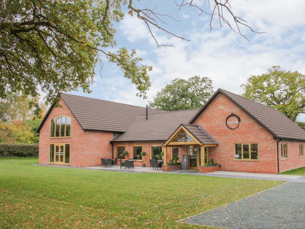 Oak Lodge Hadnall ภายนอก รูปภาพ