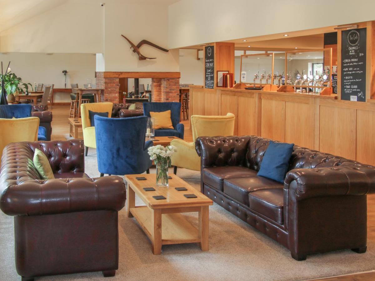 Oak Lodge Hadnall ภายนอก รูปภาพ