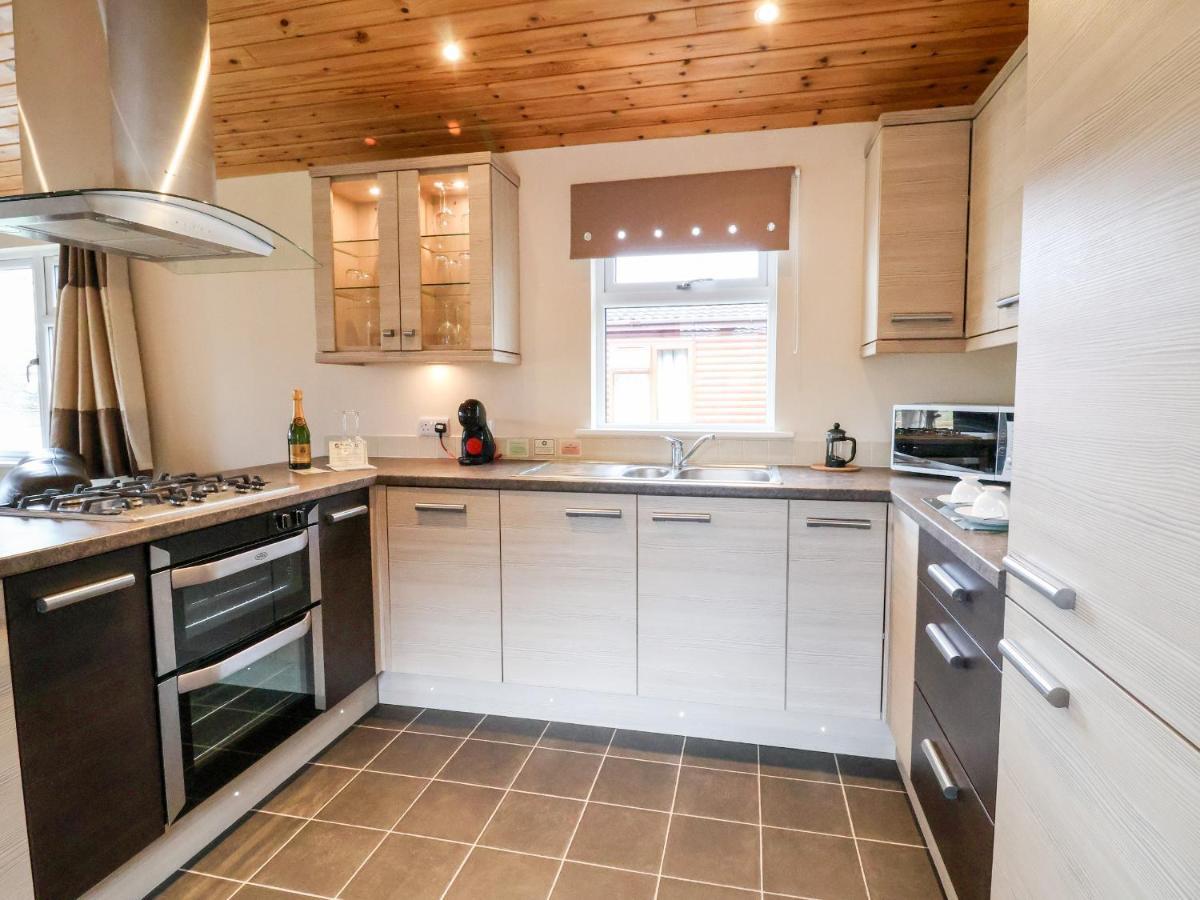 Oak Lodge Hadnall ภายนอก รูปภาพ