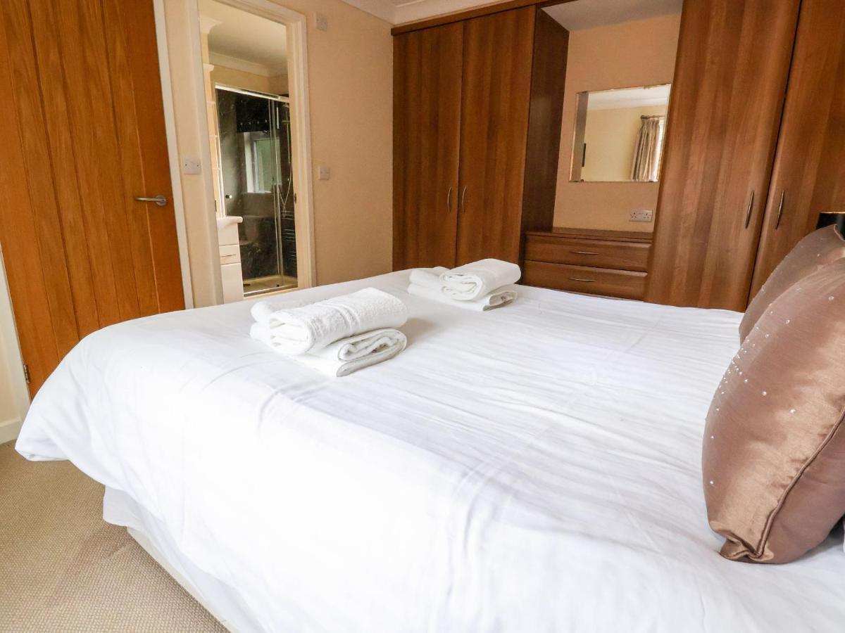 Oak Lodge Hadnall ภายนอก รูปภาพ